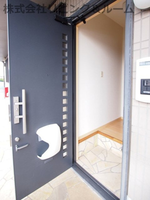 【玄関】 | リヴェール A