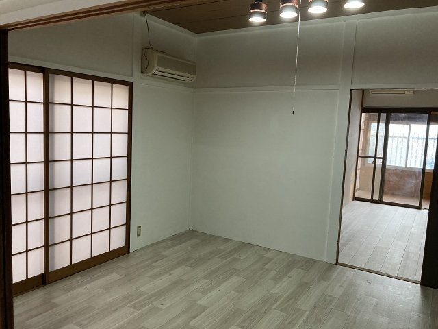 敦賀市野坂借家の洋室