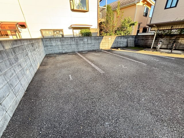 プラザコートの駐車場
