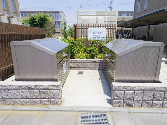 ラ・ペジブル Bのその他共用部分|ゴミストッカー