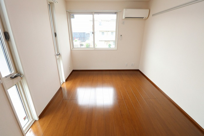 ラ・ペジブル Bの洋室|北側洋室