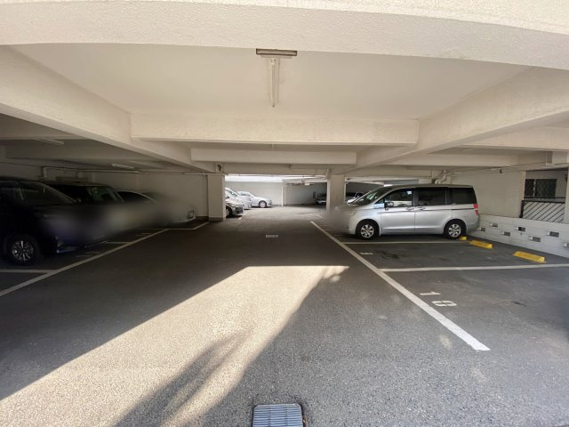 カサベラ大蔵谷の駐車場