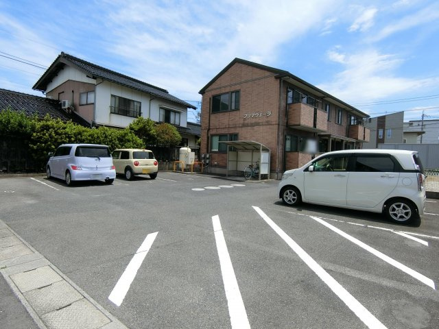 プリマヴェーラの駐車場