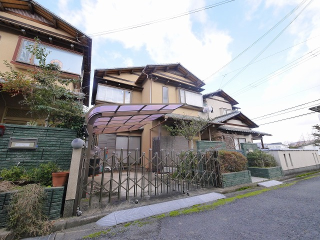 鹿野園町貸家の外観