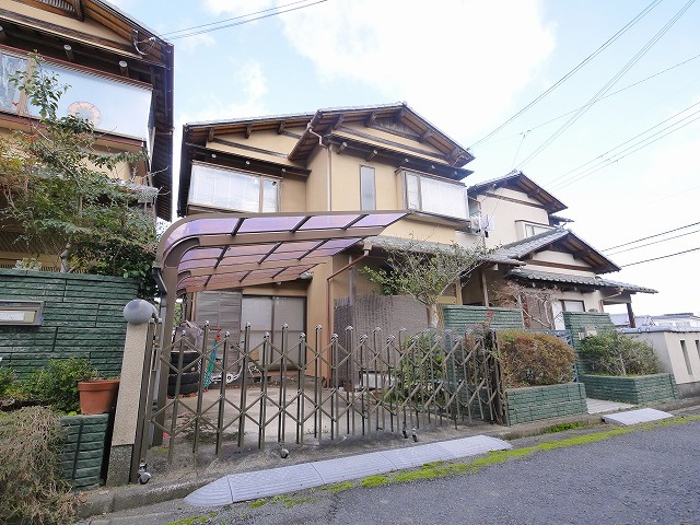 鹿野園町貸家の外観
