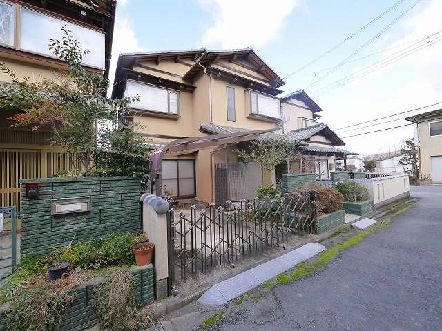 鹿野園町貸家の外観