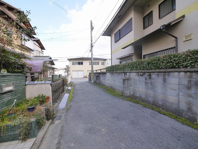 鹿野園町貸家の駐車場
