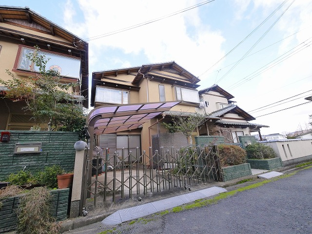 鹿野園町貸家の外観