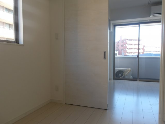 Grazie船橋の洋室