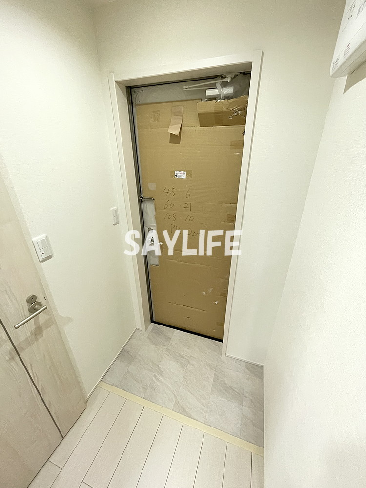 フジパレス高井田西Ⅲ番館の玄関