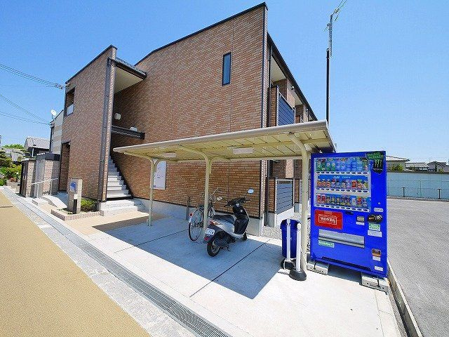 レオネクストヴィラージュＦのその他共用部分|自転車置き場