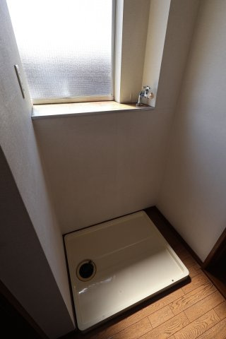 学校町高新貸家の設備