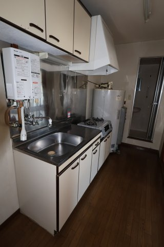 学校町高新貸家のキッチン