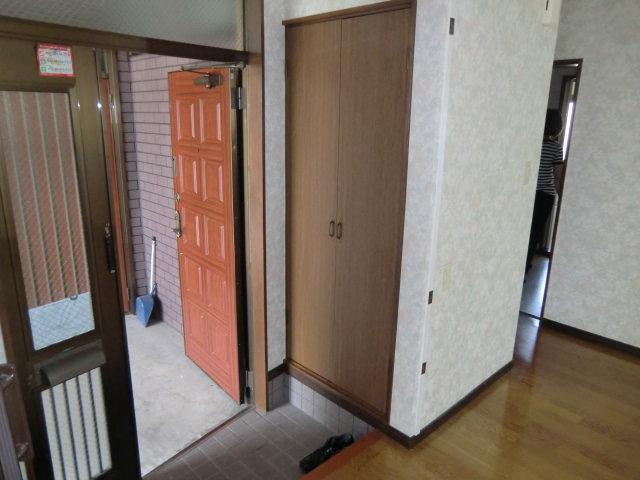 メゾン・ボンアールの玄関