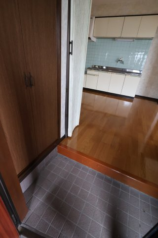 メゾン・ボンアールの玄関