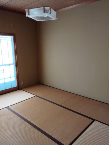 コスモコーポ昭和町の和室