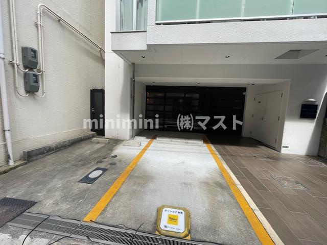 サンネクテール天満橋の駐車場