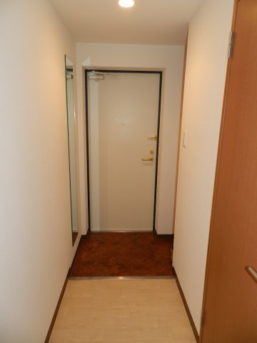 プレジャー室蘭駅前の玄関