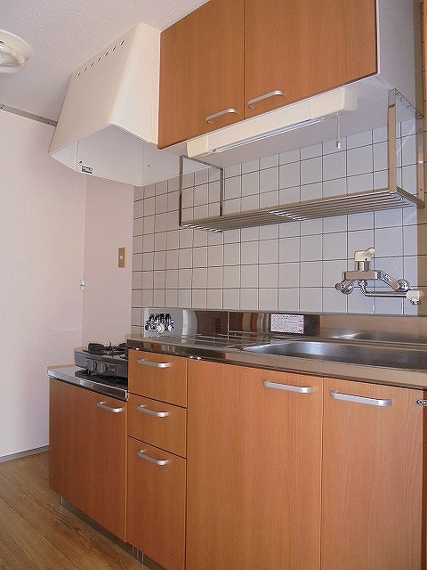 クレメント南宝永のキッチン|日々の疲れを癒すお風呂付です