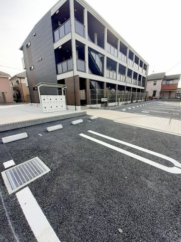 エトワールの駐車場