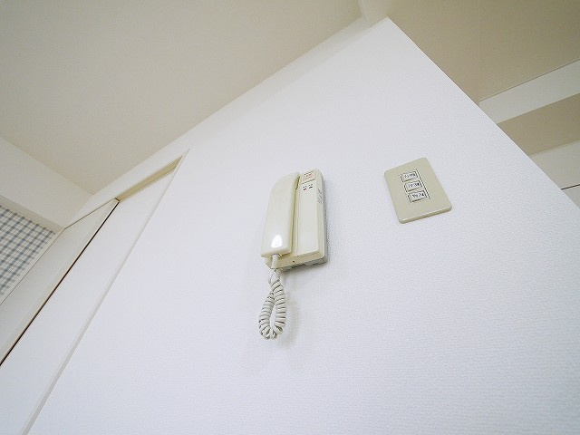 春日マンションの設備|インターフォンです