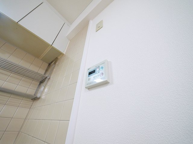 春日マンションの設備|給湯リモコンです