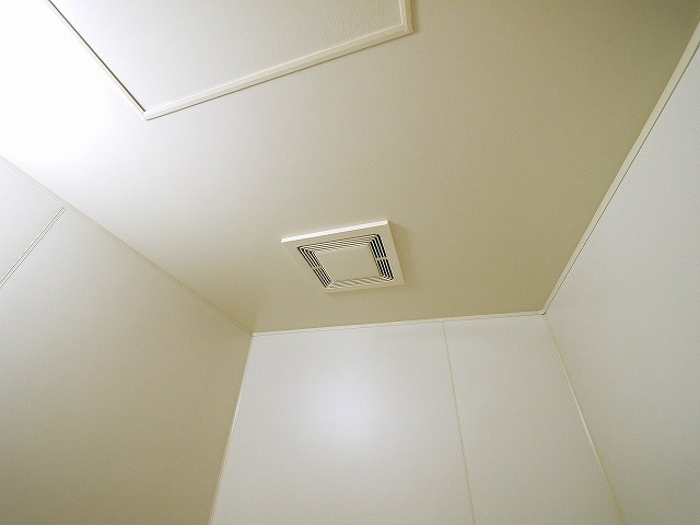 春日マンションの設備|換気扇です