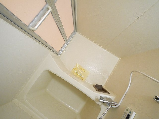春日マンションの浴室|お風呂です