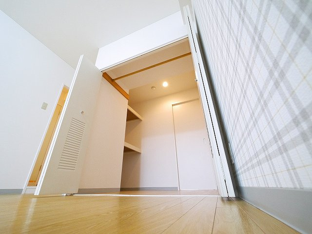 春日マンションのその他|便利な収納スペースです