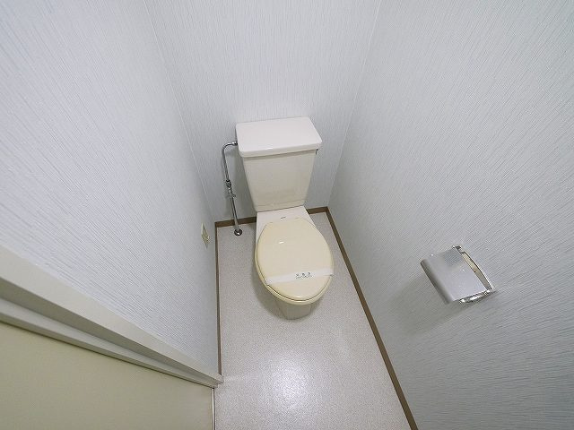 サンプラザ南京終のトイレ|シンプルで使いやすいトイレです