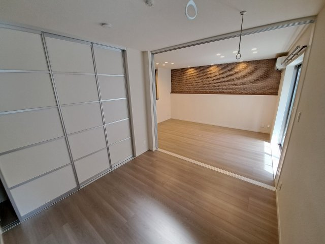 グラデイートベレオ甲子園の洋室