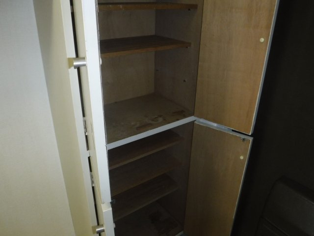 西山マンションの収納