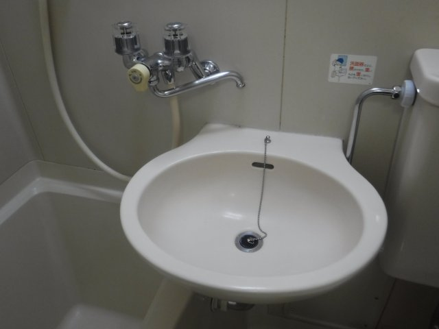 西山マンションの洗面所