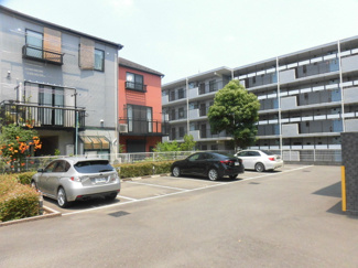 【駐車場】