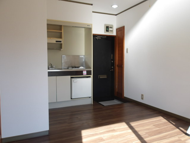 ステュディオ海神の居間・リビング