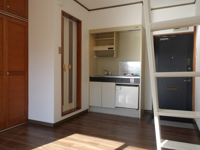 ステュディオ海神の居間・リビング