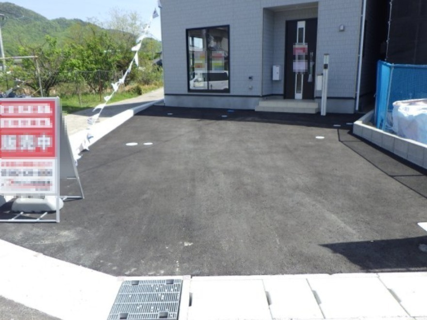 新築戸建　安佐北区三入3丁目（Ｎｏ．１／Ｎｏ．１３）の駐車場