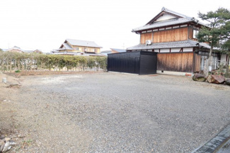 【駐車場】
