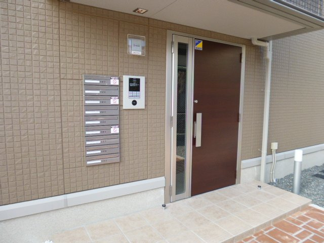 倉敷市水江のアパートのエントランス|オートロック