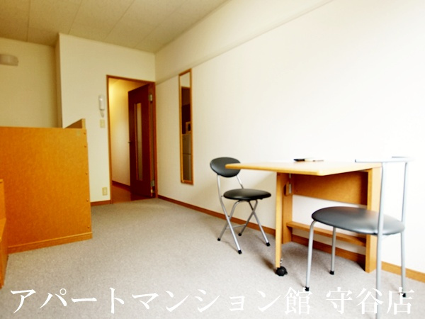 レオパレスグリューン守谷の寝室