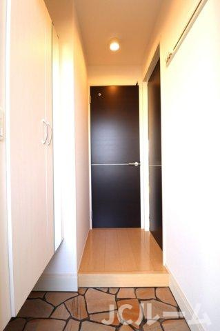 ロジュマン シュシュ Bの玄関