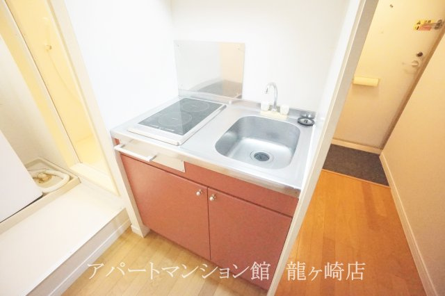 レオパレスビクトリーIのキッチン