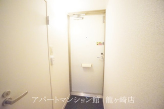 【玄関】 | レオパレスビクトリーI