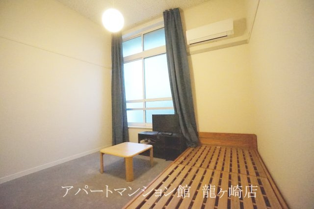 レオパレスビクトリーⅡの居間・リビング