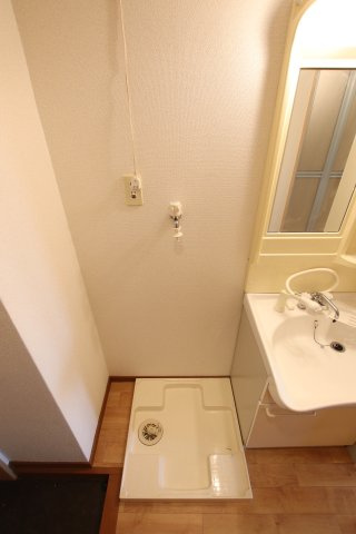【設備】 | プレジオ・カーサⅡ番館 | 室内洗濯機置場