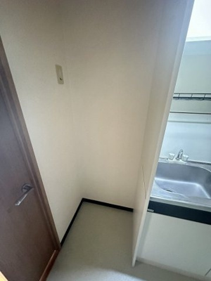 【設備】 | ヤサカハイムⅢ | 冷蔵庫置場