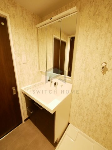 【独立洗面台】 | ラウレア上小阪 | 独立洗面台、朝の身支度には欠かせません