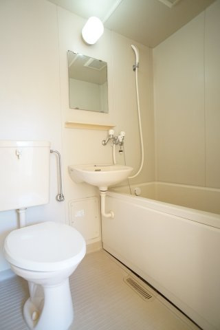 スプリングハイツの浴室