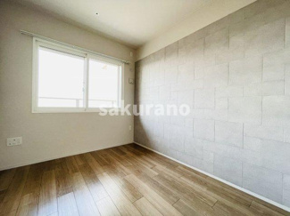 【洋室】 | プレミスト札幌ステーションアクシスアクアサイド | 【5帖：玄関側の洋室】