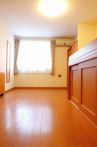 レオパレス富光の居間・リビング